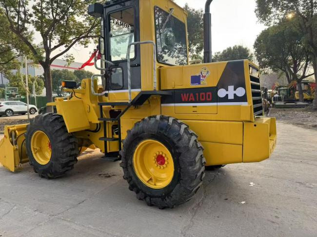 Komatsu WA100 - Radlader: das Bild 4 Komatsu WA100 - Radlader: das Bild 4