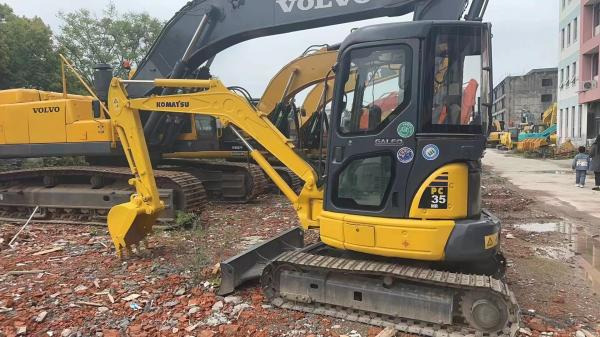 Komatsu pc35 - Minibagger: das Bild 4 Komatsu pc35 - Minibagger: das Bild 4