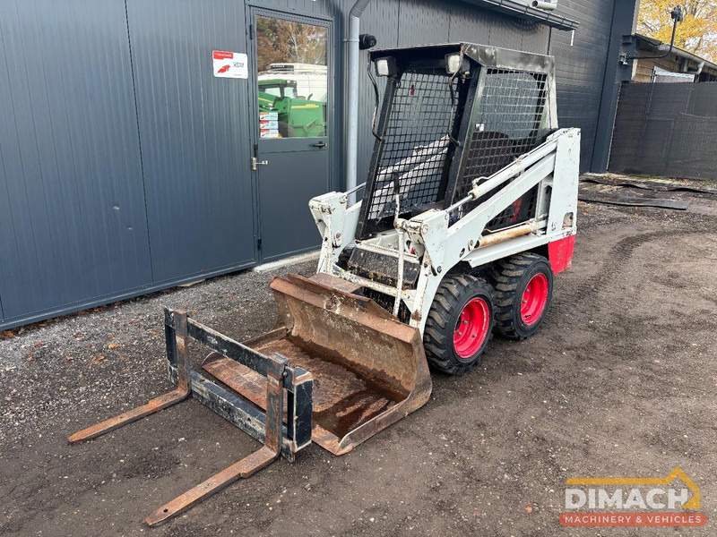 Bobcat S70 Bak en palletvorken - Lader: das Bild 2 Bobcat S70 Bak en palletvorken - Lader: das Bild 2