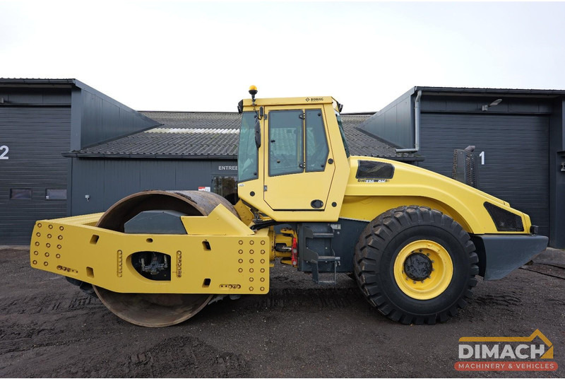 Bomag BW226 DH-4i BVC Trilrolwals - 27 ton - GPS pakket -TOP conditie - camera - Deutz 6 cil. - Walzen: das Bild 1 Bomag BW226 DH-4i BVC Trilrolwals - 27 ton - GPS pakket -TOP conditie - camera - Deutz 6 cil. - Walzen: das Bild 1
