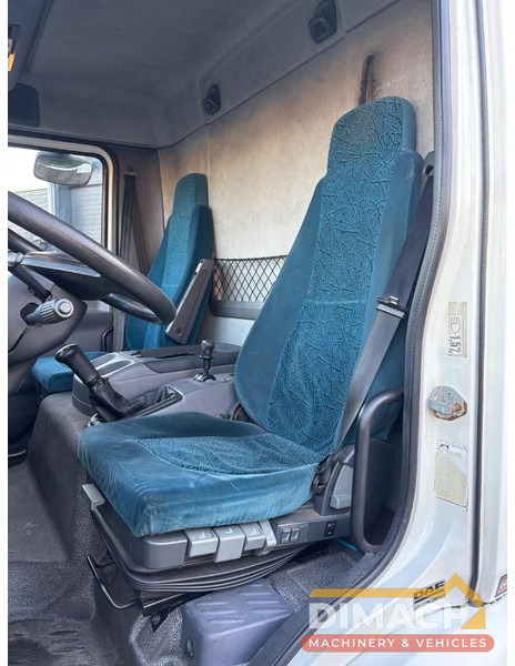 DAF FA LF45.150 4 paards, laadlift. Horsetruck NL truck - Pferdetransporter: das Bild 3 DAF FA LF45.150 4 paards, laadlift. Horsetruck NL truck - Pferdetransporter: das Bild 3