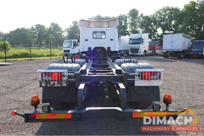 Scania P230 P 230 Euro 5 6x2*4 TOP!! Retarder right hand steer - Fahrgestell LKW: das Bild 4 Scania P230 P 230 Euro 5 6x2*4 TOP!! Retarder right hand steer - Fahrgestell LKW: das Bild 4