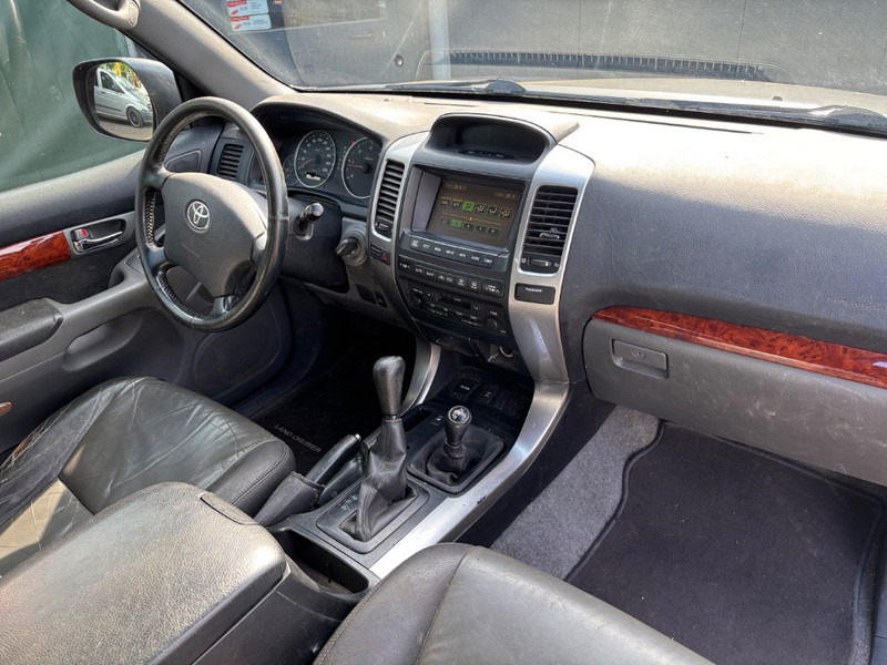 Toyota Land Cruiser 120 5 doors 3.0L D4-D Prado - PKW: das Bild 3 Toyota Land Cruiser 120 5 doors 3.0L D4-D Prado - PKW: das Bild 3