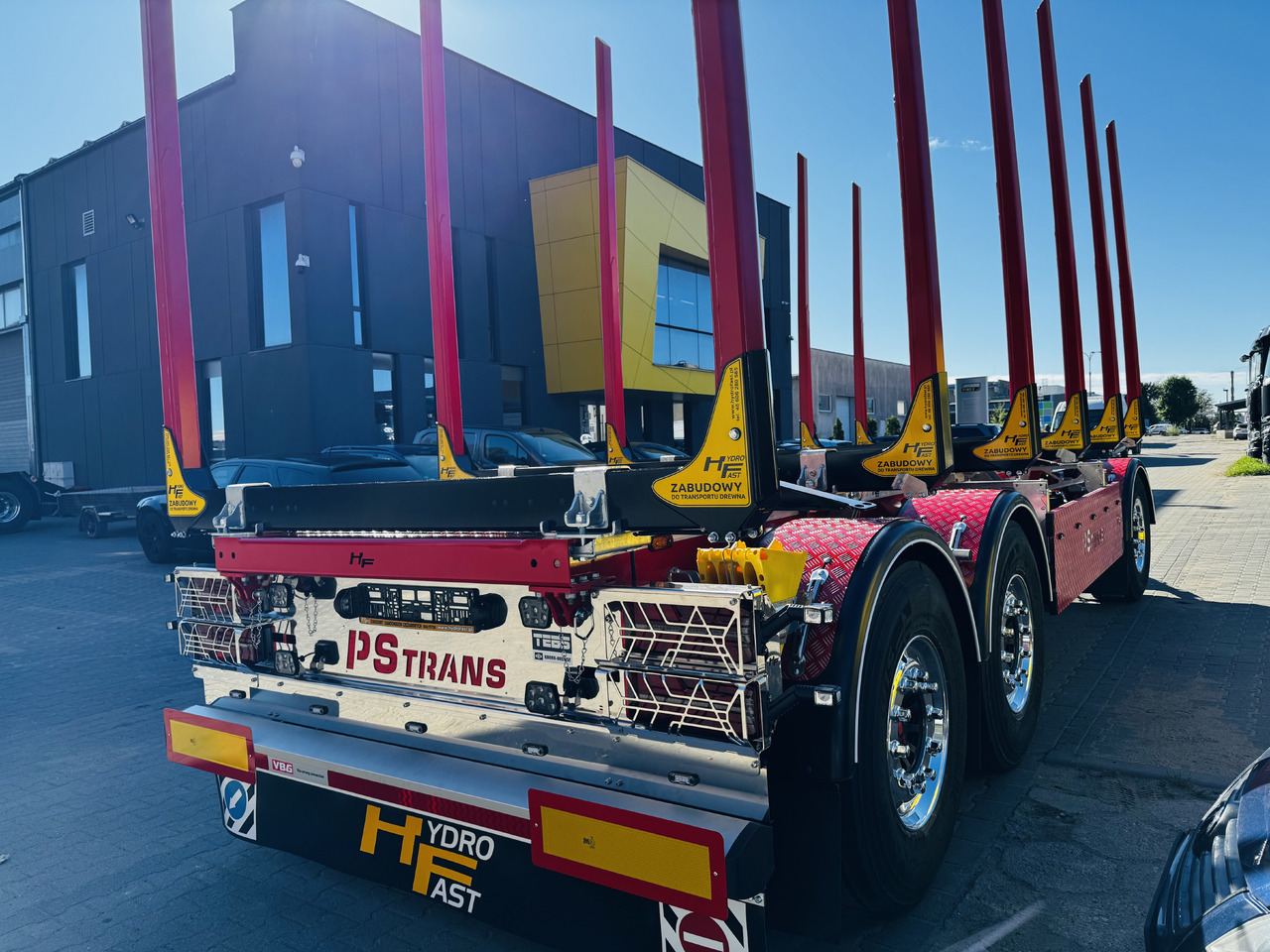 HYDROFAST Przyczepa 3 osiowa / 3 axles timber transport trailer / Remorque à 3 essieux pour le transport de bois / 3-Achs-Rungenanhänger / 3-tengelyes-rönkszállító-pótkocsi / Remorcă pentru transportul lemnului - Holzanhänger: das Bild 3 HYDROFAST Przyczepa 3 osiowa / 3 axles timber transport trailer / Remorque à 3 essieux pour le transport de bois / 3-Achs-Rungenanhänger / 3-tengelyes-rönkszállító-pótkocsi / Remorcă pentru transportul lemnului - Holzanhänger: das Bild 3