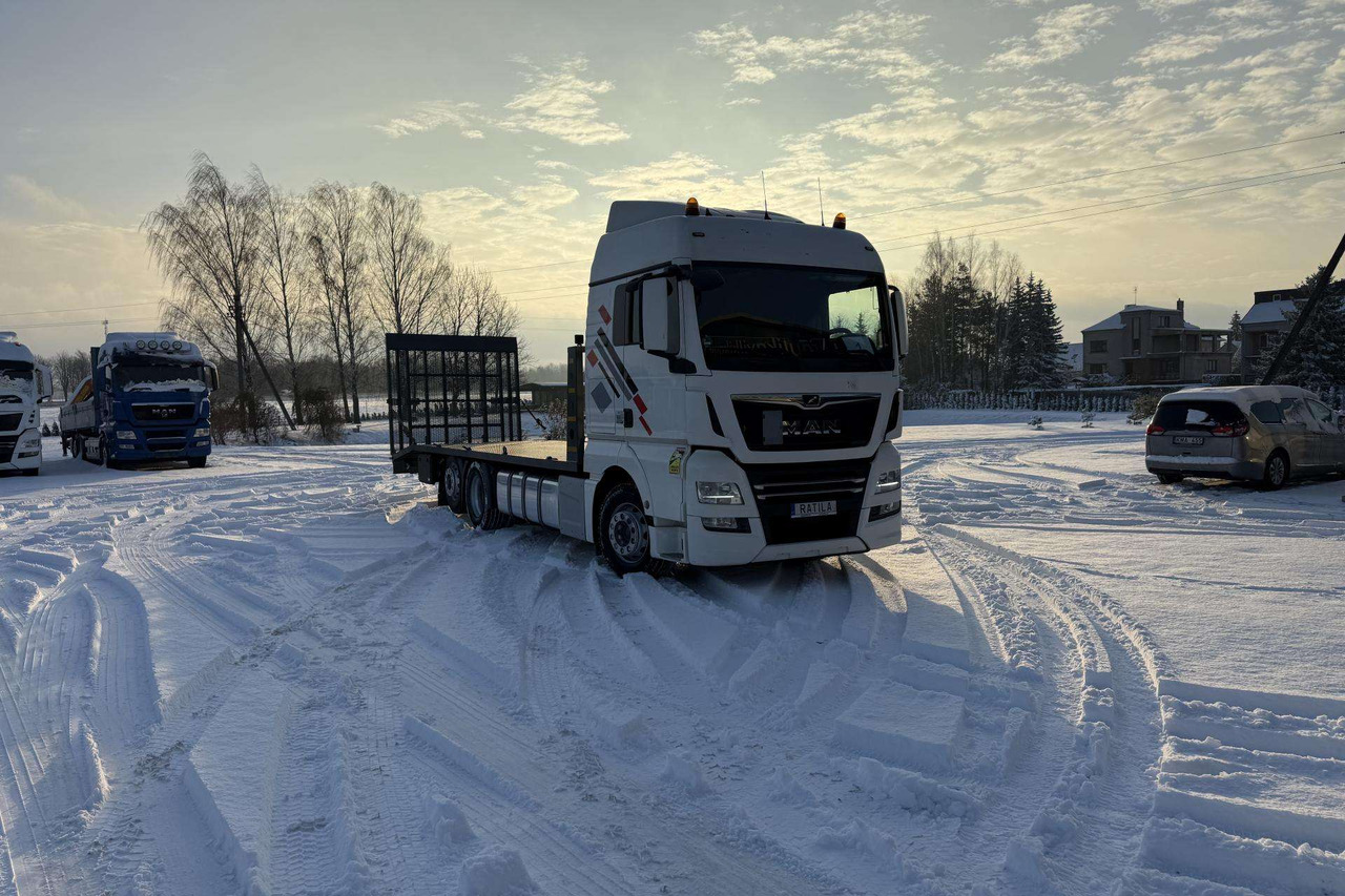 MAN TGX 26.420 - Autotransporter LKW: das Bild 2 MAN TGX 26.420 - Autotransporter LKW: das Bild 2