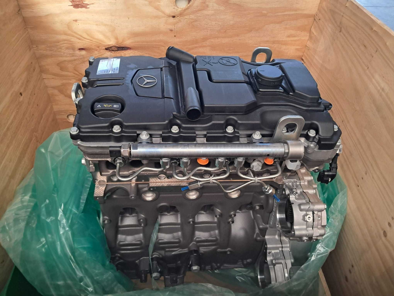 Silnik do Mercedes OM 933.913 MTU - Motor: das Bild 1 Silnik do Mercedes OM 933.913 MTU - Motor: das Bild 1