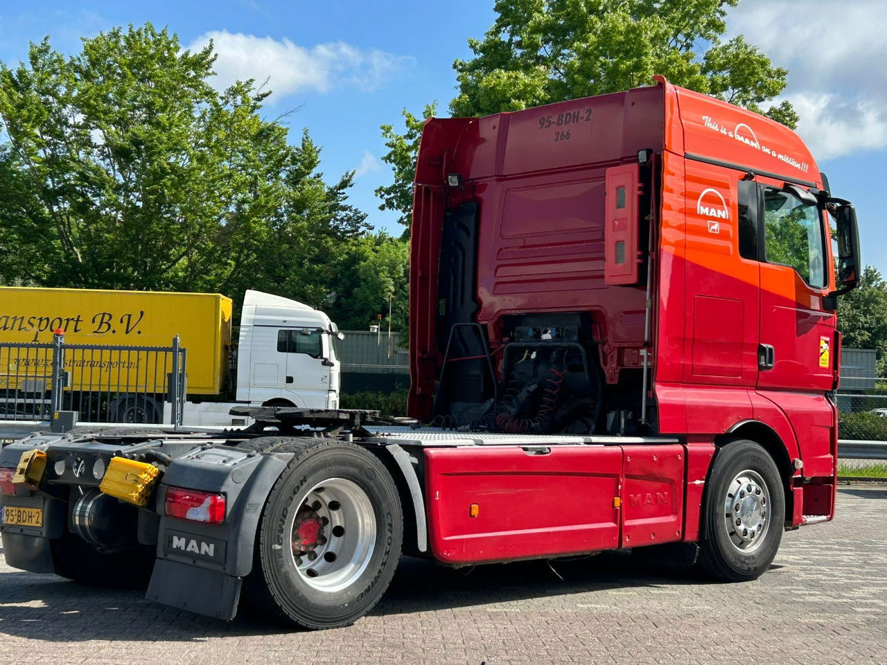 MAN TGX NL Truck / ADR / apk - Sattelzugmaschine: das Bild 2 MAN TGX NL Truck / ADR / apk - Sattelzugmaschine: das Bild 2