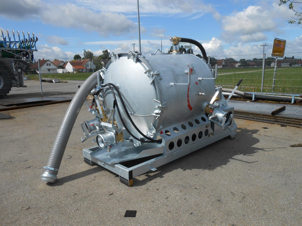 Saug-/ Spülfahrzeug neu kaufen Vacuum system1500l / M-Vac 1500: das Bild 14