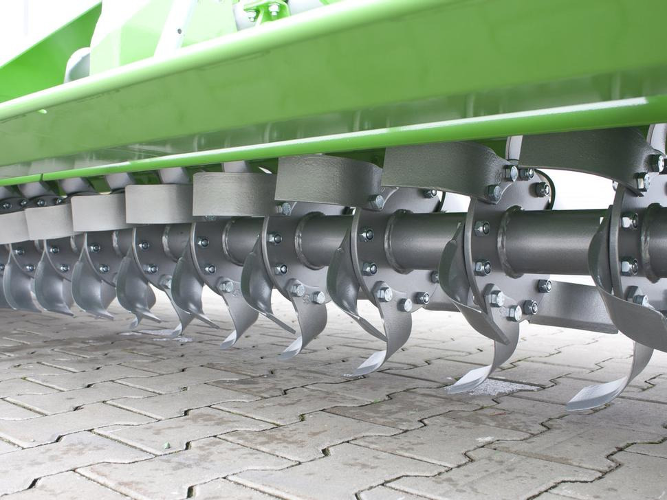 Bodenfräse neu kaufen Bomet Bodenfräsen / Rotary tiller / Rotavator / Vangatrice / Desgarrador / Роторный культиватор / Glebogryzarka 3 m: das Bild 9