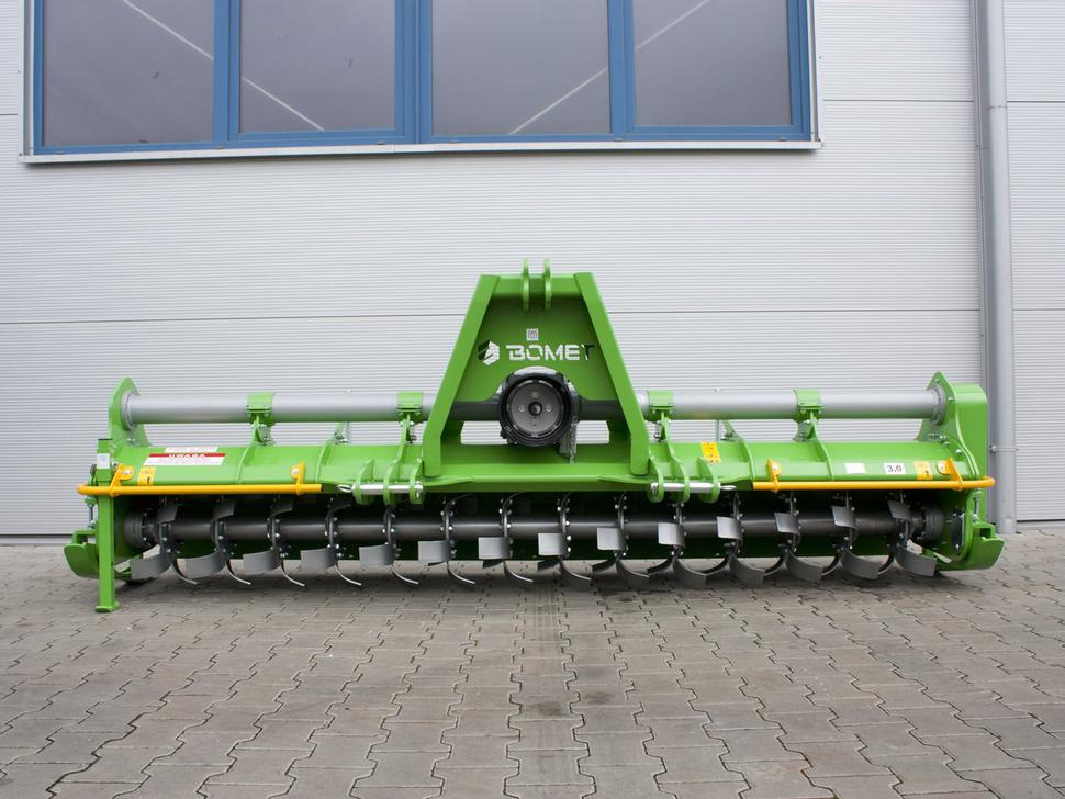 Bomet Bodenfräsen / Rotary tiller / Rotavator / Vangatrice / Desgarrador / Роторный культиватор / Glebogryzarka 3 m - Bodenfräse: das Bild 1 Bomet Bodenfräsen / Rotary tiller / Rotavator / Vangatrice / Desgarrador / Роторный культиватор / Glebogryzarka 3 m - Bodenfräse: das Bild 1