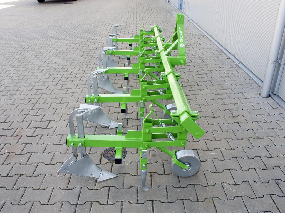 Technik für Bodenbearbeitung neu kaufen Bomet Jäthacke-Häufler / Hoe ridger / Butteuse / Rincalzatore assolcatore / Полольник-окучник / Obsypnik: das Bild 9