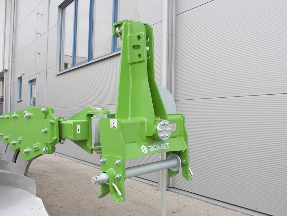 Bomet Pflüge / Single-beam plow / Charrue mono-poutre / Aratro / Плуг / Pług jednobelkowy Libra 3+1 - Pflug: das Bild 5 Bomet Pflüge / Single-beam plow / Charrue mono-poutre / Aratro / Плуг / Pług jednobelkowy Libra 3+1 - Pflug: das Bild 5