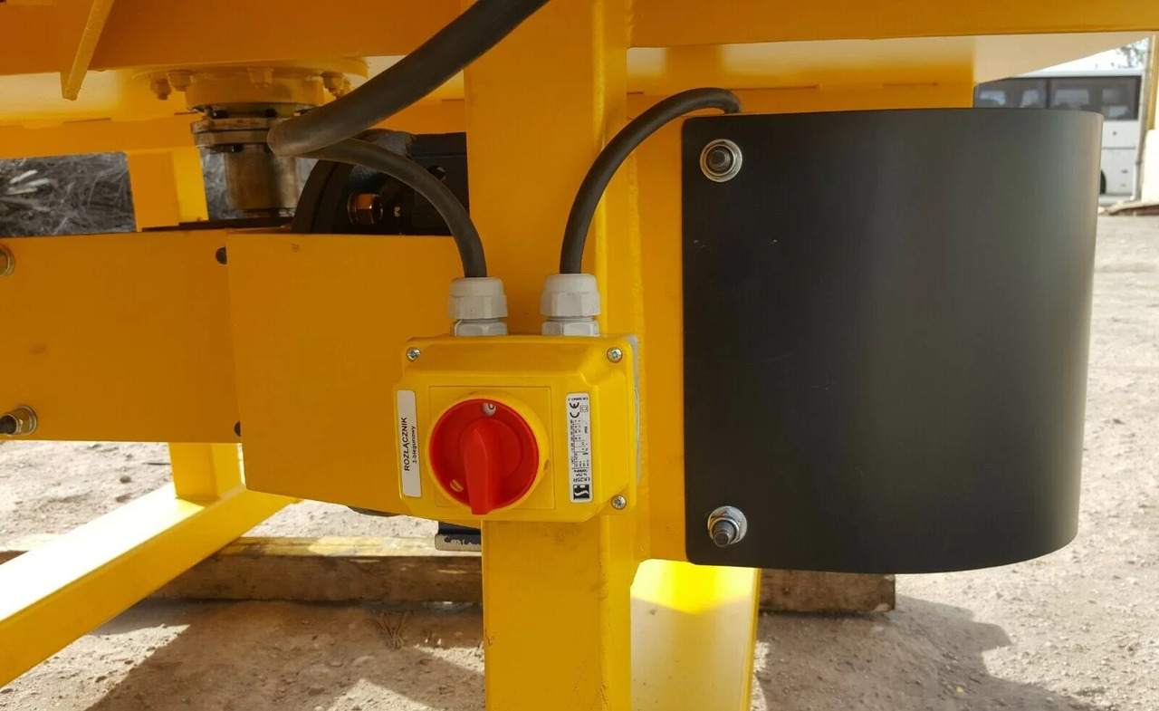 DC Betonmischer / Electric concrete mixer / Malaxeur à béton électrique / Betoniera / Бетономешалка с электроприводом / Betoniarka elektryczna 1000 l - Betonmischanlage: das Bild 4 DC Betonmischer / Electric concrete mixer / Malaxeur à béton électrique / Betoniera / Бетономешалка с электроприводом / Betoniarka elektryczna 1000 l - Betonmischanlage: das Bild 4
