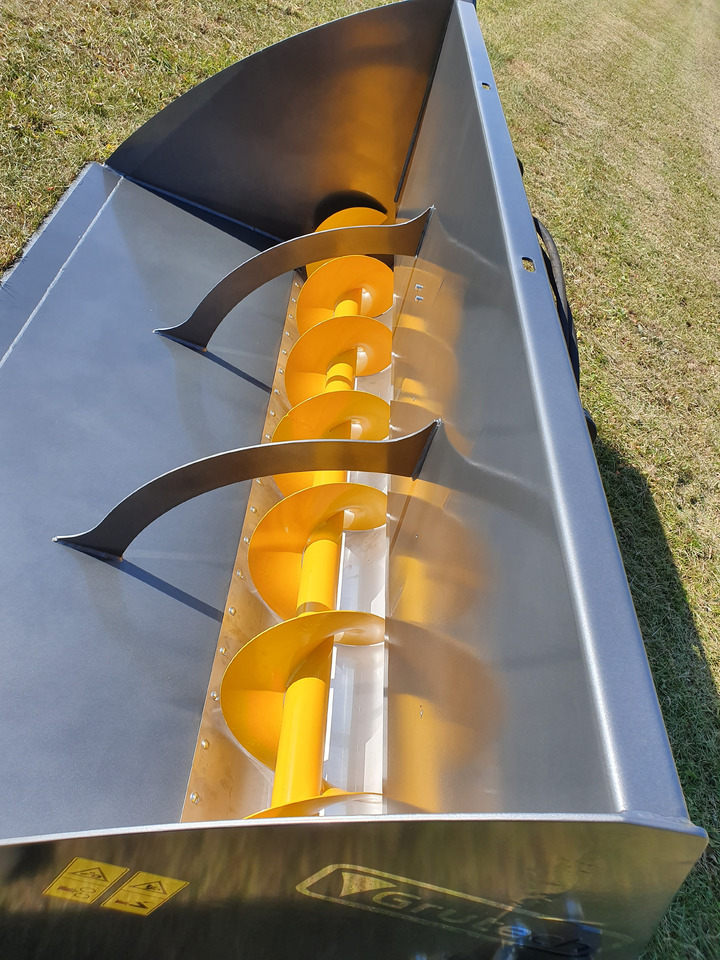 Grutech Futterverteiler / Bucket with screw / Godet avec vis / Cazo con sinfín / Benna con coclea / Ковш со шнеком / Łyżka ze ślimakiem 1,6 m - Ladeschaufel für Landmaschine: das Bild 4 Grutech Futterverteiler / Bucket with screw / Godet avec vis / Cazo con sinfín / Benna con coclea / Ковш со шнеком / Łyżka ze ślimakiem 1,6 m - Ladeschaufel für Landmaschine: das Bild 4