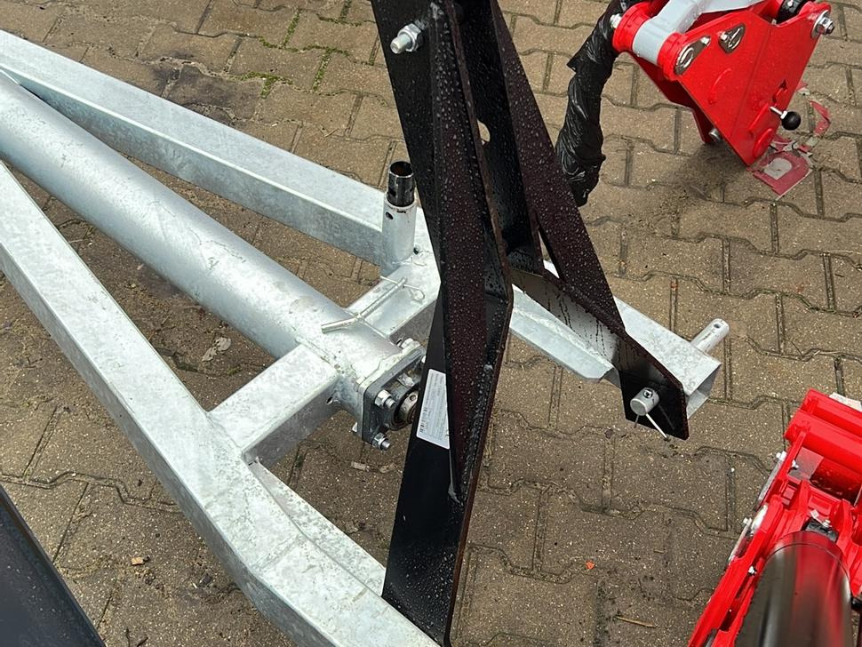 METAL-TECHNIK Güllermixer / Slurry agitator / Agitateur de lisier / Miscelatore / Смеситель жидкого удобрения / Mieszadło do gnojowicy 5,4 m - Düngetechnik: das Bild 5 METAL-TECHNIK Güllermixer / Slurry agitator / Agitateur de lisier / Miscelatore / Смеситель жидкого удобрения / Mieszadło do gnojowicy 5,4 m - Düngetechnik: das Bild 5