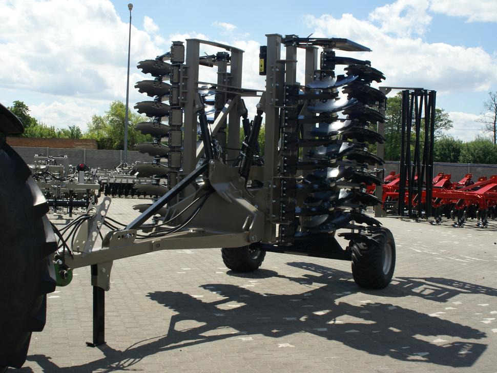 ROLEX Hydraulische Scheibenegge / Hydraulic discs harrow / Dechaumeur à disques / Erpice a dischi / Гидравлическая дисковая борона / Brona talerzowa hydraulicznie składana ciężka 4 m - Scheibenegge: das Bild 2 ROLEX Hydraulische Scheibenegge / Hydraulic discs harrow / Dechaumeur à disques / Erpice a dischi / Гидравлическая дисковая борона / Brona talerzowa hydraulicznie składana ciężka 4 m - Scheibenegge: das Bild 2