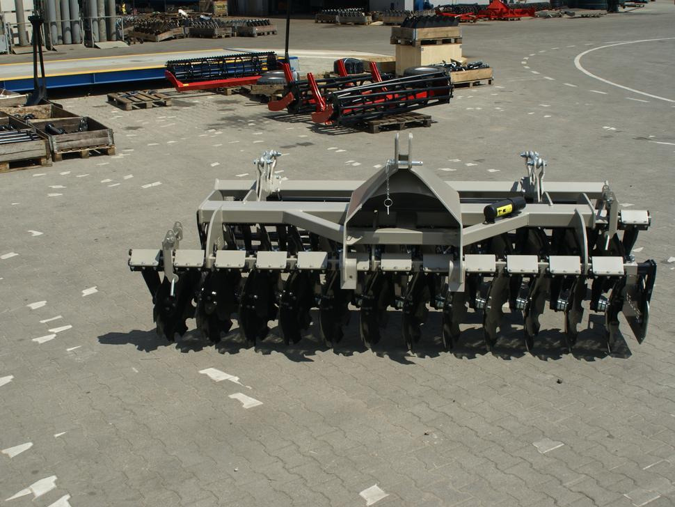ROLEX Scheibenegge / Disc harrow / Dechaumeur à disques / Erpice a dischi / Дисковая борона / Brona talerzowa 3 m - Scheibenegge: das Bild 4 ROLEX Scheibenegge / Disc harrow / Dechaumeur à disques / Erpice a dischi / Дисковая борона / Brona talerzowa 3 m - Scheibenegge: das Bild 4
