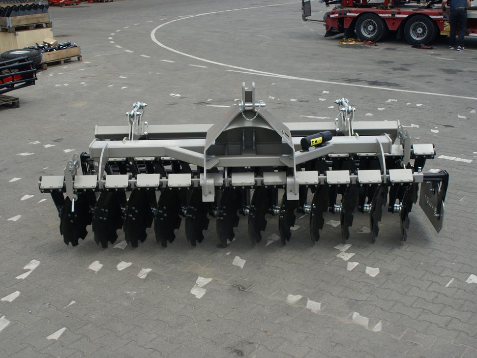 ROLEX Scheibenegge / Discs harrow / Dechaumeur à disques / Erpice a dischi / Cultivador de discos / Дисковая борона / Agregat talerzowy uprawowy 3 m - Scheibenegge: das Bild 5 ROLEX Scheibenegge / Discs harrow / Dechaumeur à disques / Erpice a dischi / Cultivador de discos / Дисковая борона / Agregat talerzowy uprawowy 3 m - Scheibenegge: das Bild 5