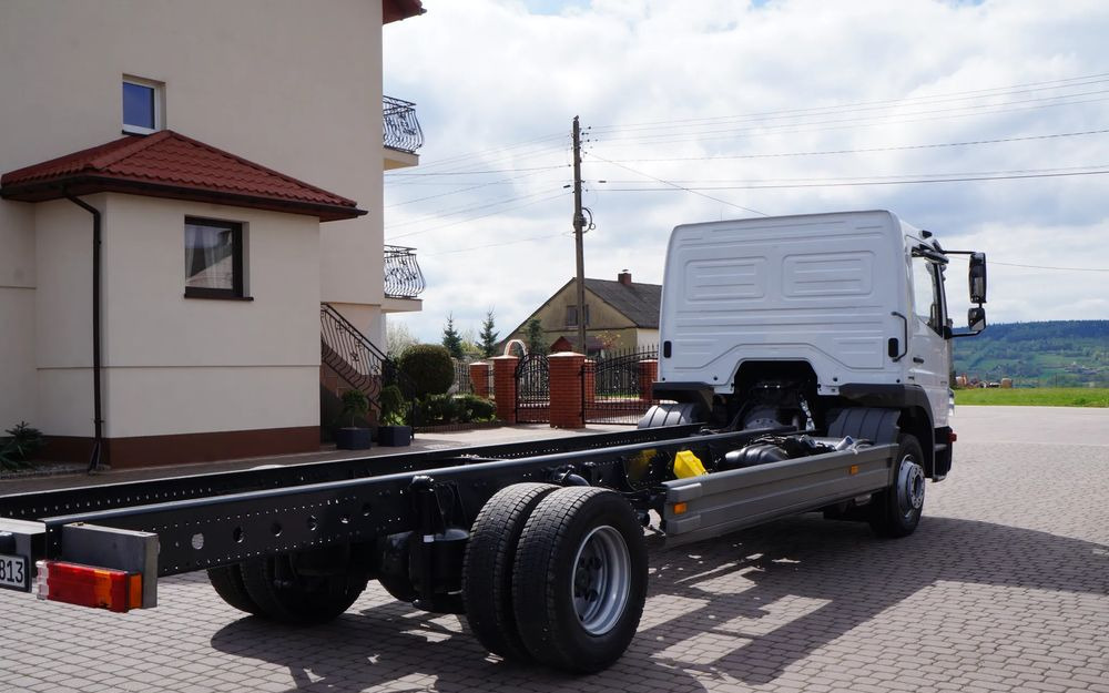 Mercedes-Benz ATEGO 1222 EURO 5 RAMA DO ZABUDOWY 3 MIEJSCA W KABINIE MANUAL - Fahrgestell LKW: das Bild 5 Mercedes-Benz ATEGO 1222 EURO 5 RAMA DO ZABUDOWY 3 MIEJSCA W KABINIE MANUAL - Fahrgestell LKW: das Bild 5