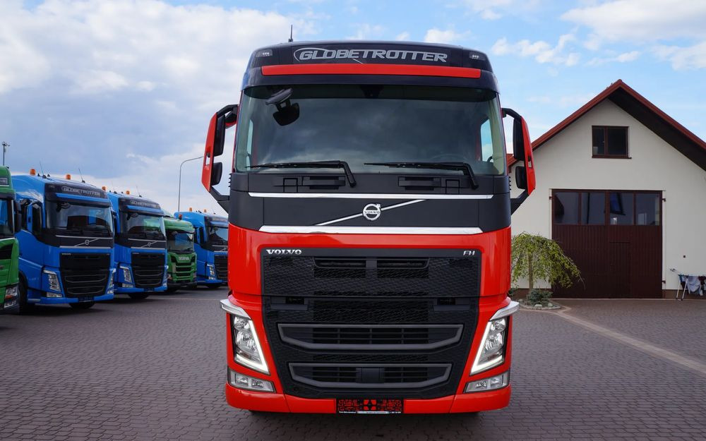 Volvo FH 4 EURO 6 GLOBETROTTER NISKI PRZEBIEG PEŁEN SERWIS - Sattelzugmaschine: das Bild 2 Volvo FH 4 EURO 6 GLOBETROTTER NISKI PRZEBIEG PEŁEN SERWIS - Sattelzugmaschine: das Bild 2