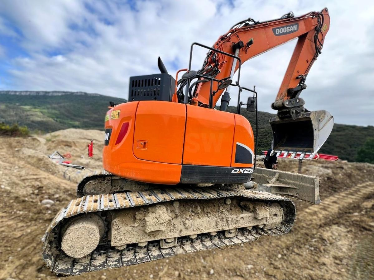 Doosan DX235 LCR-5 PELLE A CHENILLES 26T - Kettenbagger: das Bild 4 Doosan DX235 LCR-5 PELLE A CHENILLES 26T - Kettenbagger: das Bild 4