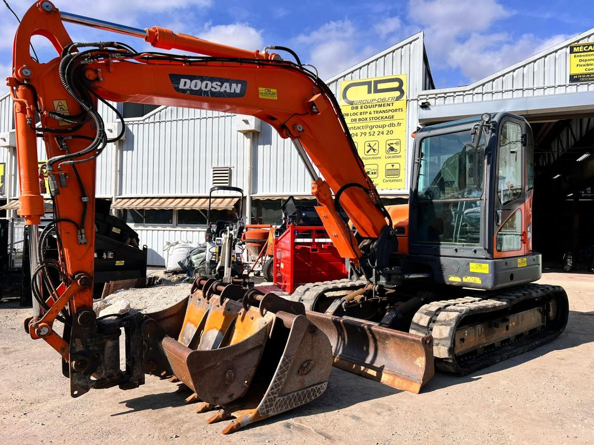 Doosan DX85R-3 PELLE A CHENILLES 8,5T PELLE A CHENILLES 8,5T - Kettenbagger: das Bild 1 Doosan DX85R-3 PELLE A CHENILLES 8,5T PELLE A CHENILLES 8,5T - Kettenbagger: das Bild 1