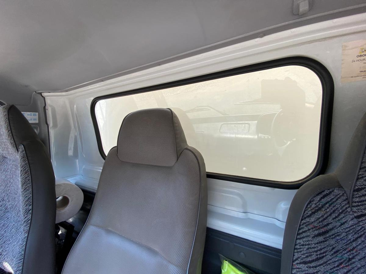 Koffer LKW ISUZU Camion SÉRIE N AVEC 2 STRUCTURES CHAPITEAUX: das Bild 15