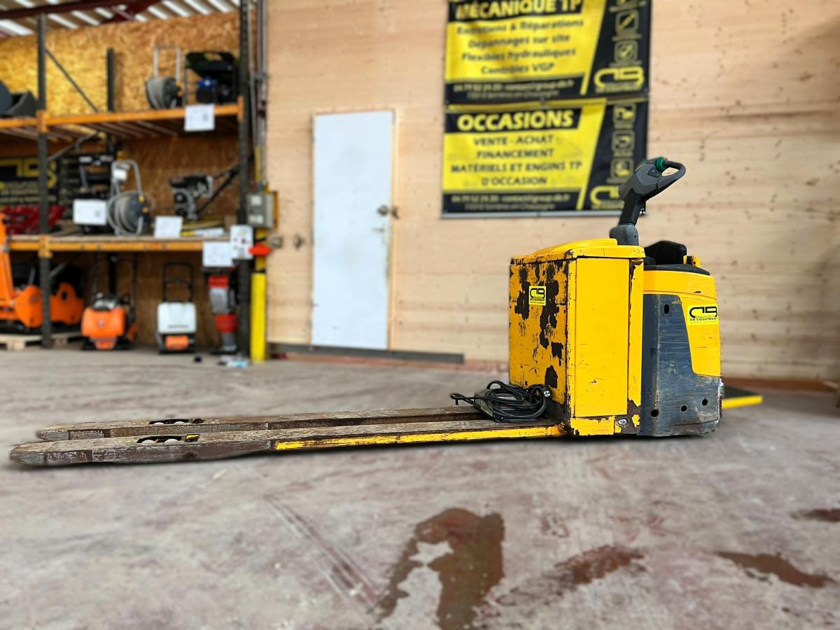 Jungheinrich ERE225 Gerbeur transpalette électrique - Hochhubwagen: das Bild 1 Jungheinrich ERE225 Gerbeur transpalette électrique - Hochhubwagen: das Bild 1