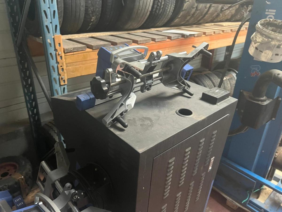TWIN BUSCH TW175 Banc de géométrie - Werkstattgerät: das Bild 5 TWIN BUSCH TW175 Banc de géométrie - Werkstattgerät: das Bild 5