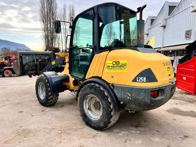 Volvo L25B-P CHARGEUSE SUR PNEUS 5T - Radlader: das Bild 3 Volvo L25B-P CHARGEUSE SUR PNEUS 5T - Radlader: das Bild 3