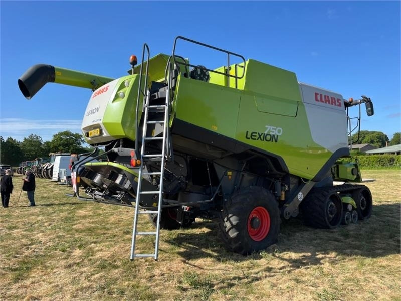 Claas Lexion 750 c/w V900 Header - Zubehör für Erntemaschine: das Bild 4 Claas Lexion 750 c/w V900 Header - Zubehör für Erntemaschine: das Bild 4