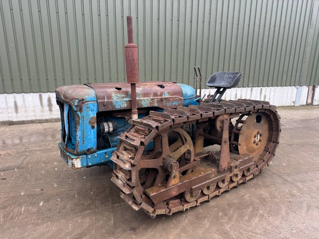 Fordson Major Crawler - Traktor: das Bild 2 Fordson Major Crawler - Traktor: das Bild 2