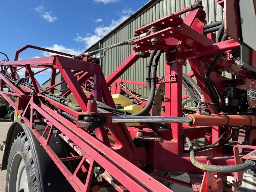 Anhängespritze Hardi Navigator 3000L 24m: das Bild 18