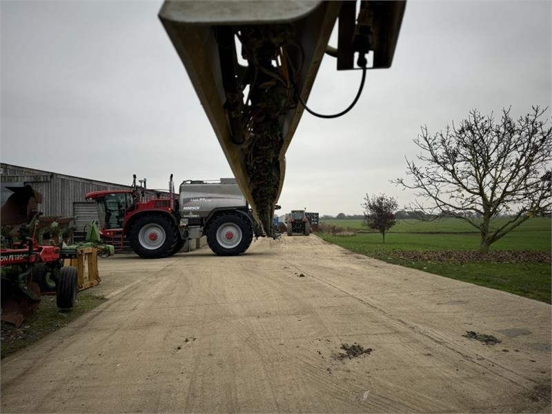 Anbauspritze Horsch Leeb PT270 36m 8000L: das Bild 17