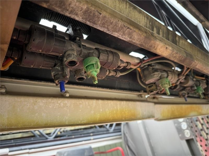 Anbauspritze Horsch Leeb PT270 36m 8000L: das Bild 12