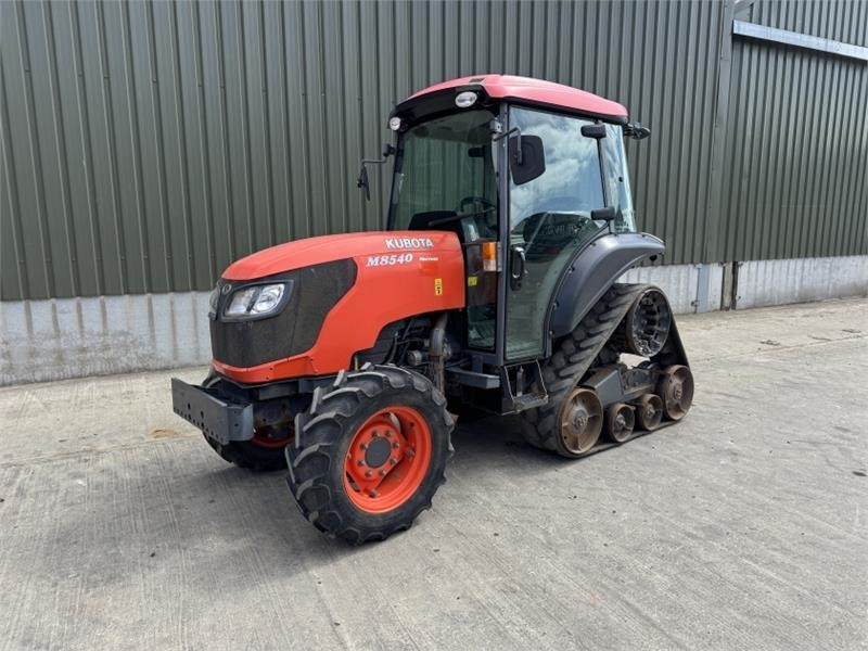 Kubota M8540 Narrow Half Track *85 HP* - Traktor: das Bild 1 Kubota M8540 Narrow Half Track *85 HP* - Traktor: das Bild 1