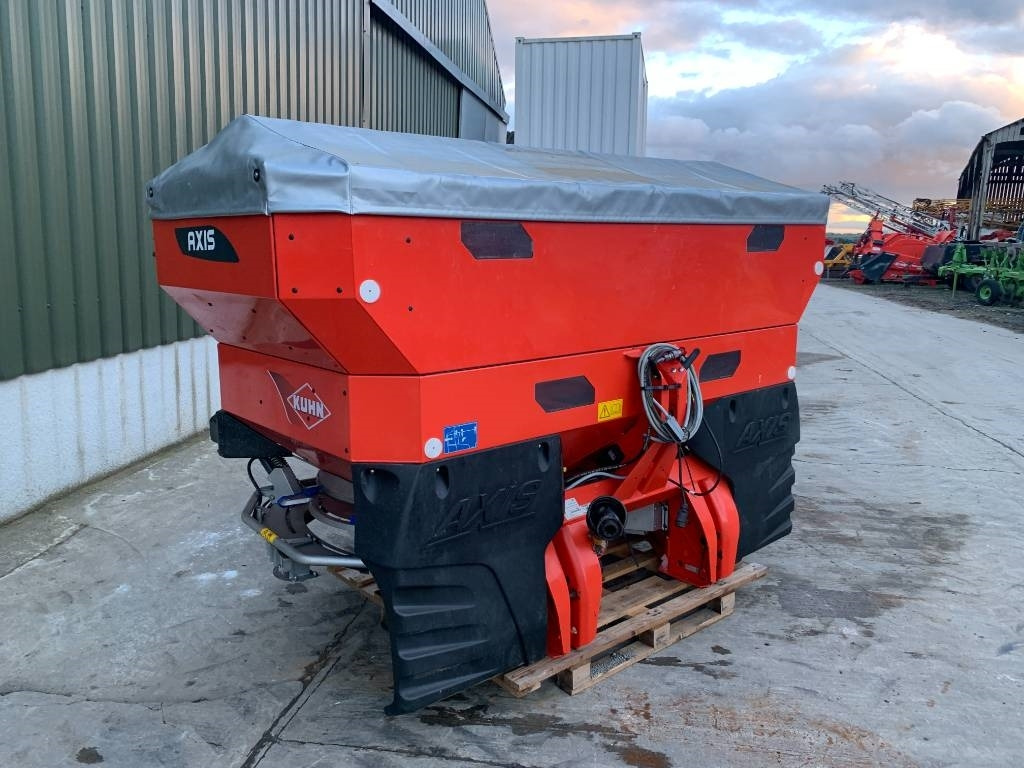 Kuhn 40.2 m-emc Fert Spreader - Düngerstreuer: das Bild 2 Kuhn 40.2 m-emc Fert Spreader - Düngerstreuer: das Bild 2