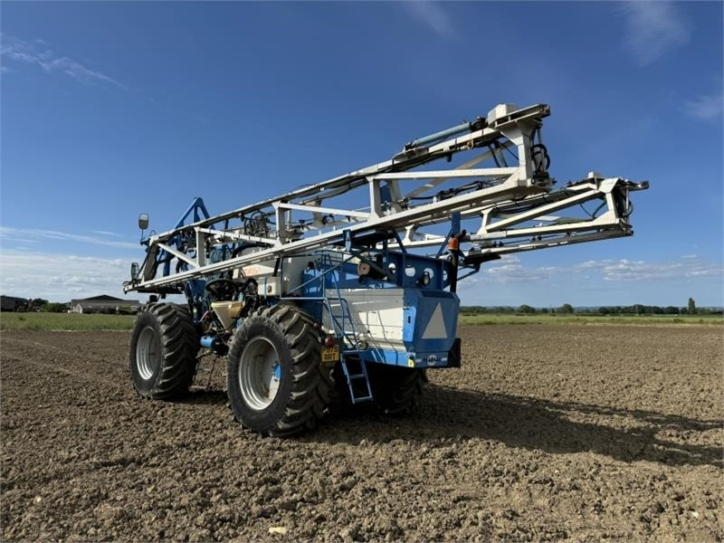 Matrot M44D 36m Self Propelled Sprayer - Anbauspritze: das Bild 2 Matrot M44D 36m Self Propelled Sprayer - Anbauspritze: das Bild 2