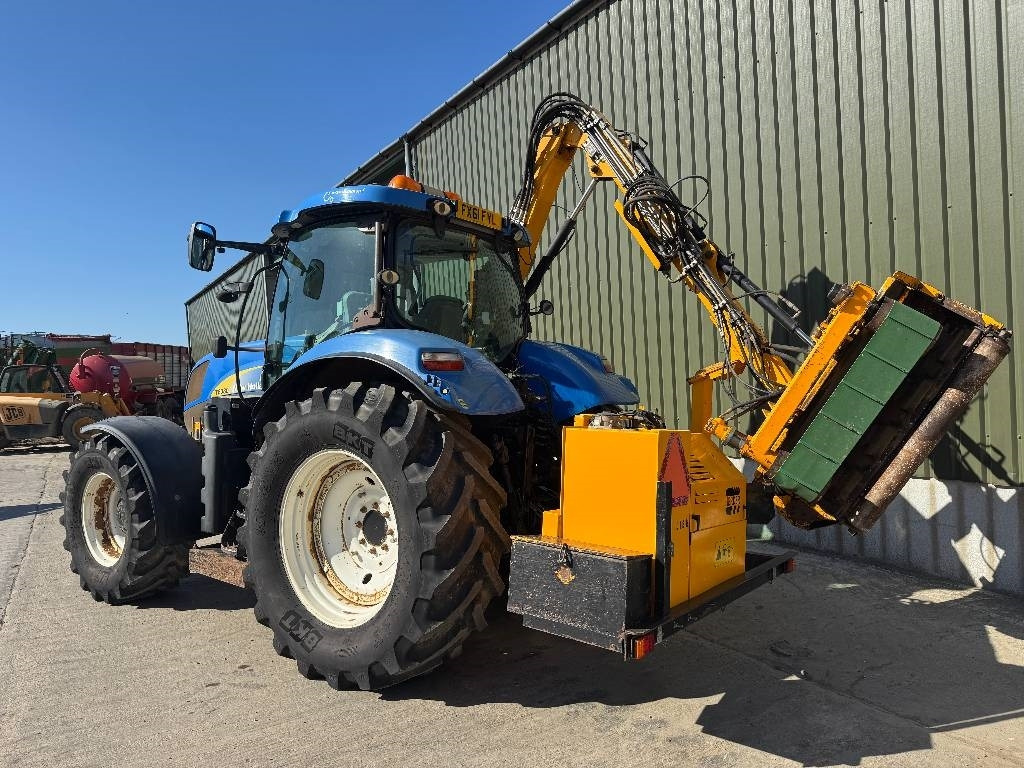 New Holland T6080 c/w Herder Cavalier - Schlegelmäher/ Mulcher: das Bild 2 New Holland T6080 c/w Herder Cavalier - Schlegelmäher/ Mulcher: das Bild 2