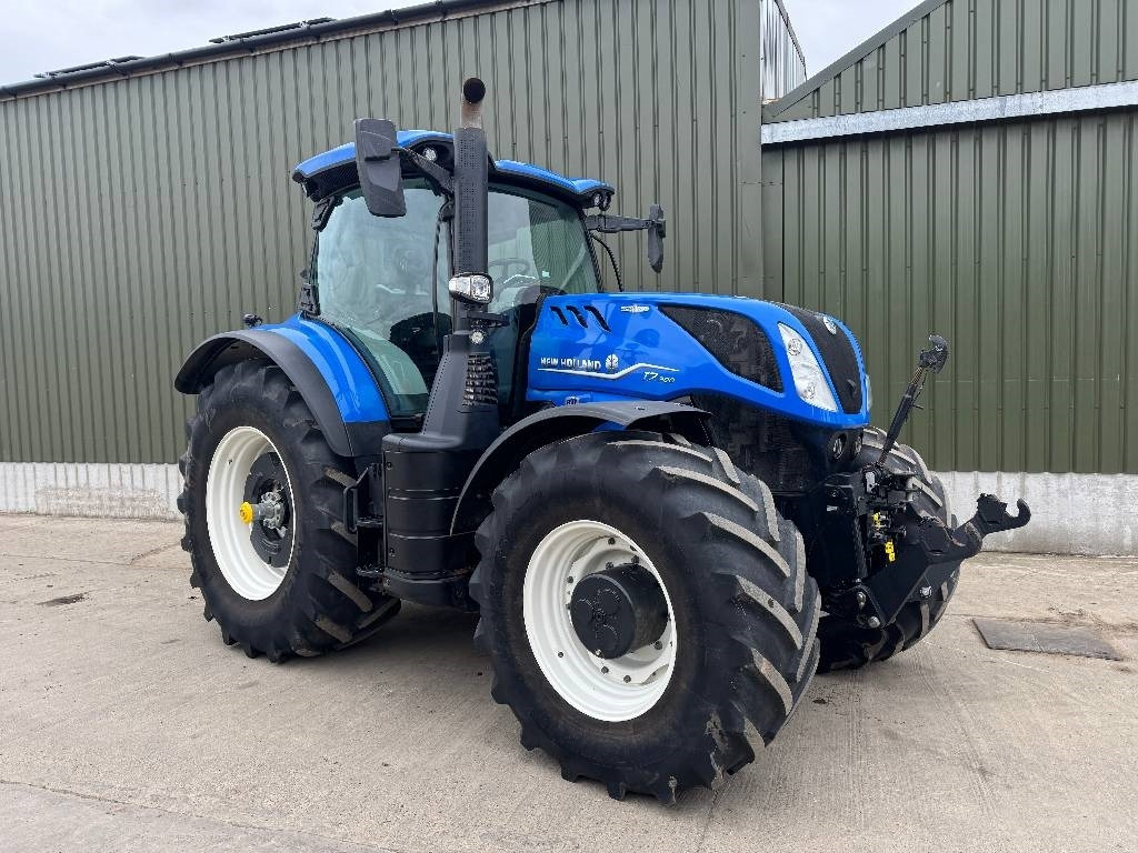 New Holland T7.300 Autocommand - Traktor: das Bild 3 New Holland T7.300 Autocommand - Traktor: das Bild 3
