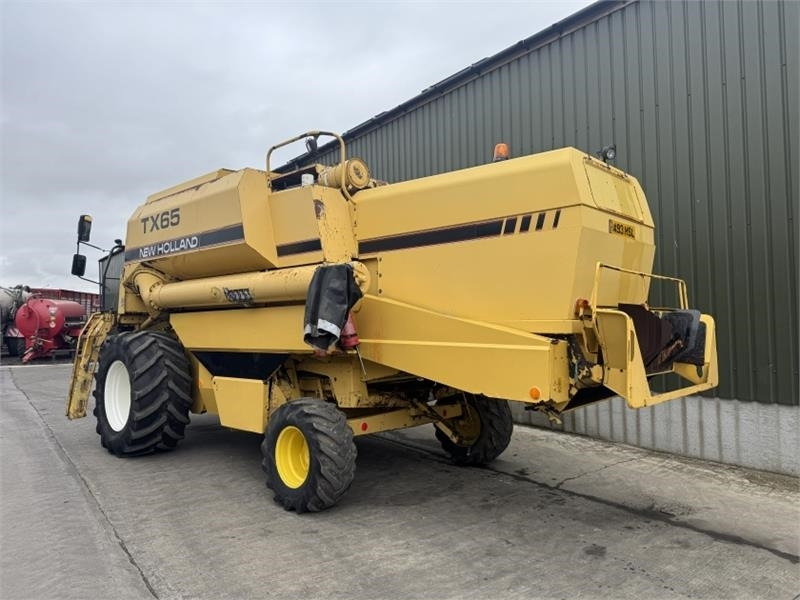 New Holland TX65 c/w 17ft Header - Zubehör für Erntemaschine: das Bild 2 New Holland TX65 c/w 17ft Header - Zubehör für Erntemaschine: das Bild 2