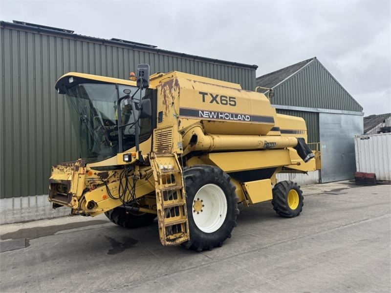 New Holland TX65 c/w 17ft Header - Zubehör für Erntemaschine: das Bild 1 New Holland TX65 c/w 17ft Header - Zubehör für Erntemaschine: das Bild 1