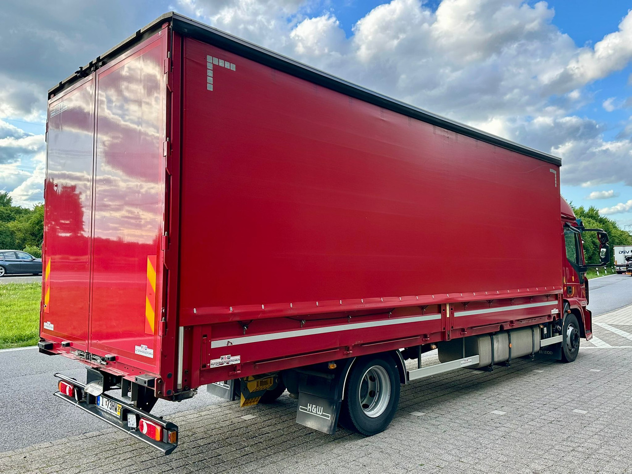 IVECO EUROCARGO 140-280 / BURTO - FIRANKA / AUTOMAT / EURO 6 / 18 PALET / KLIMA POSTOJOWA / 11.2019 / FULL SERWIS - Plane LKW: das Bild 4 IVECO EUROCARGO 140-280 / BURTO - FIRANKA / AUTOMAT / EURO 6 / 18 PALET / KLIMA POSTOJOWA / 11.2019 / FULL SERWIS - Plane LKW: das Bild 4