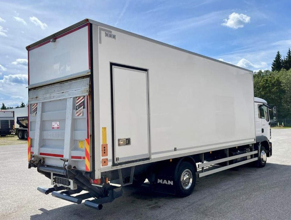 MAN TGM 12.250 / TGL / IZOTERMA / WINDA / 18 EUROPALET / SYPIALKA / AUTOMAT / 2018 ROK - Isotherm LKW: das Bild 3 MAN TGM 12.250 / TGL / IZOTERMA / WINDA / 18 EUROPALET / SYPIALKA / AUTOMAT / 2018 ROK - Isotherm LKW: das Bild 3