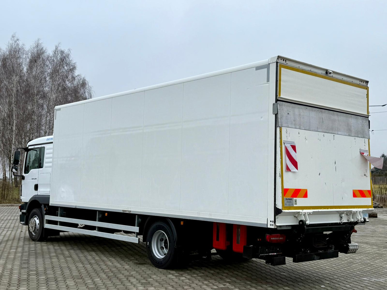 MAN TGM 15.290 / IZOTERMA / WINDA / 18 PALET / AUTOMAT / SYPIALKA / - Isotherm LKW: das Bild 4 MAN TGM 15.290 / IZOTERMA / WINDA / 18 PALET / AUTOMAT / SYPIALKA / - Isotherm LKW: das Bild 4