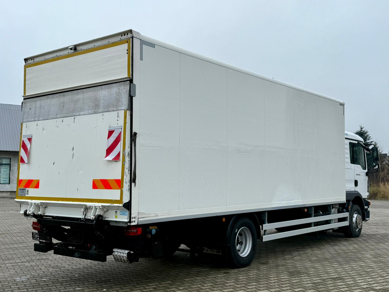 MAN TGM 15.290 / IZOTERMA / WINDA / 18 PALET / AUTOMAT / SYPIALKA / - Isotherm LKW: das Bild 3 MAN TGM 15.290 / IZOTERMA / WINDA / 18 PALET / AUTOMAT / SYPIALKA / - Isotherm LKW: das Bild 3