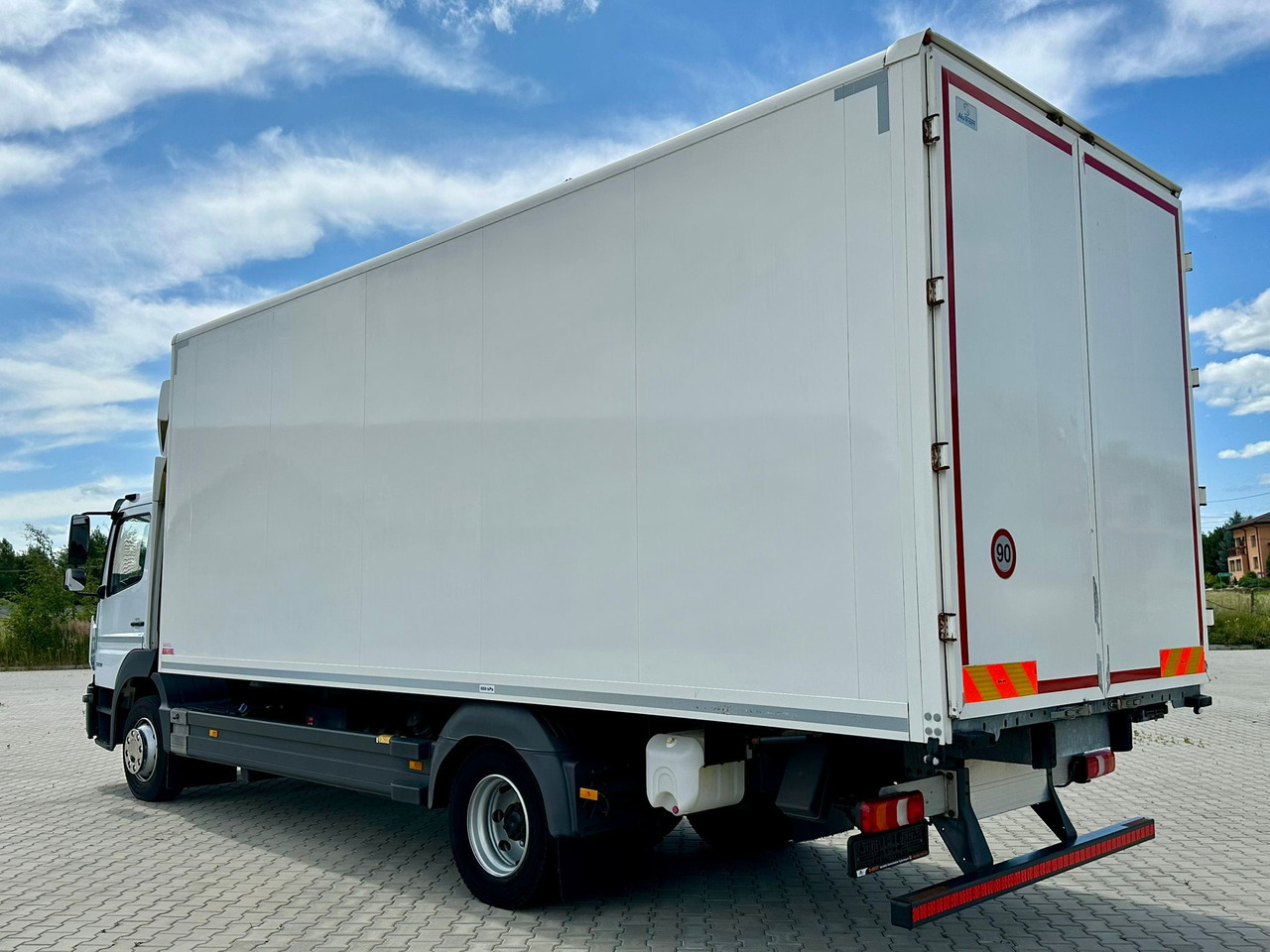 MERCEDES-BENZ ATEGO / 1221 / IZOTERMA / KONTENER / AUTOMAT / 230 TYS KM / 17 EUROPALET / 6.8 M DŁUGOŚCI / 2019 ROK - Isotherm LKW: das Bild 4 MERCEDES-BENZ ATEGO / 1221 / IZOTERMA / KONTENER / AUTOMAT / 230 TYS KM / 17 EUROPALET / 6.8 M DŁUGOŚCI / 2019 ROK - Isotherm LKW: das Bild 4