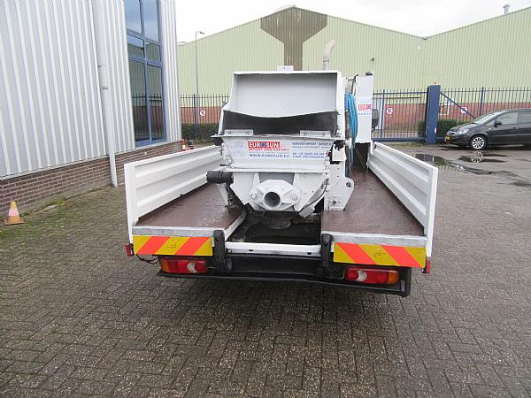 2007 Truck Concrete pump PUTZMEISTER P715 SD - Betonpumpe: das Bild 4 2007 Truck Concrete pump PUTZMEISTER P715 SD - Betonpumpe: das Bild 4