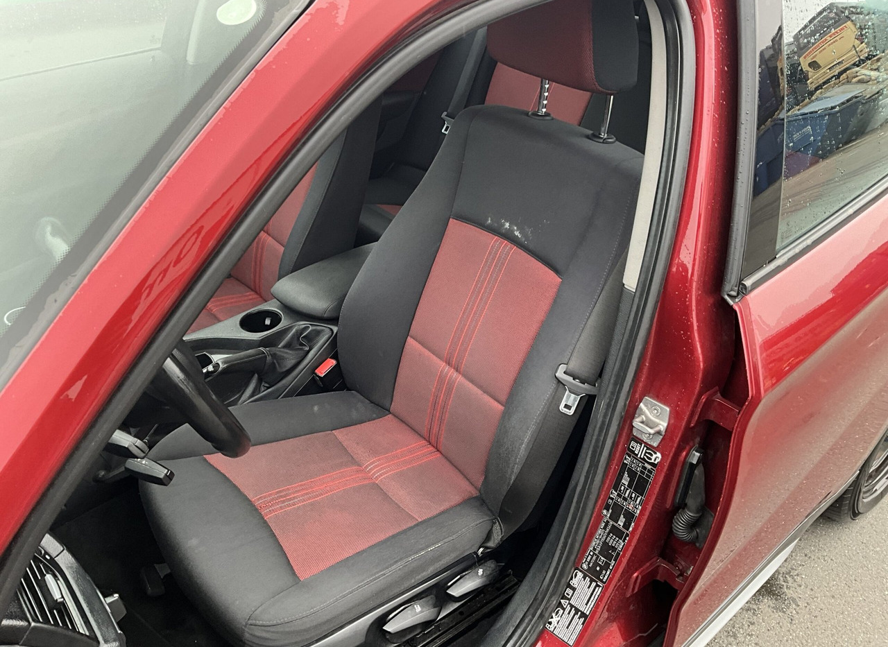 SUV/ Geländewagen BMW X1: das Bild 9