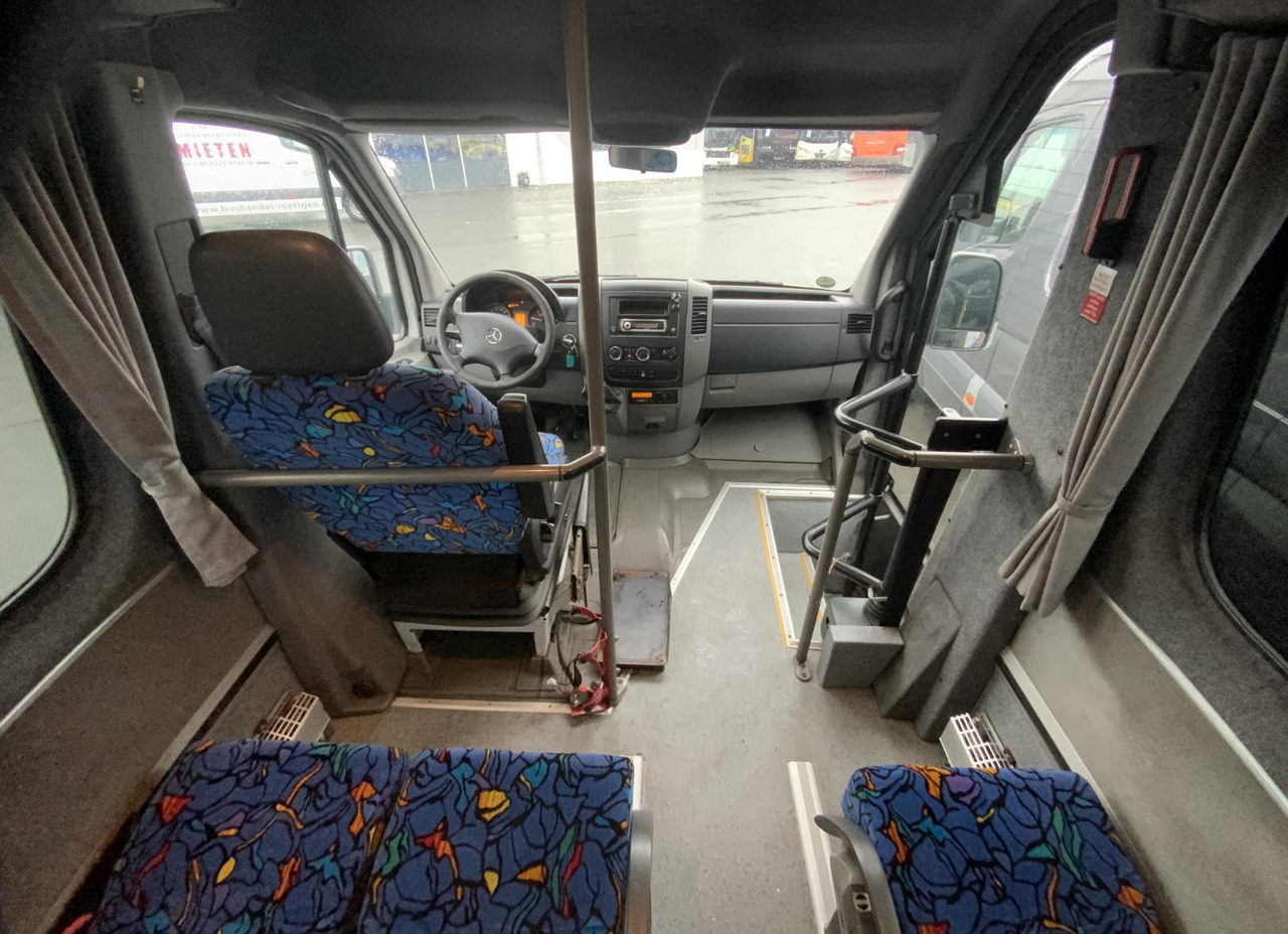 Kleinbus, Personentransporter Mercedes-Benz 519 CDI Sprinter: das Bild 15